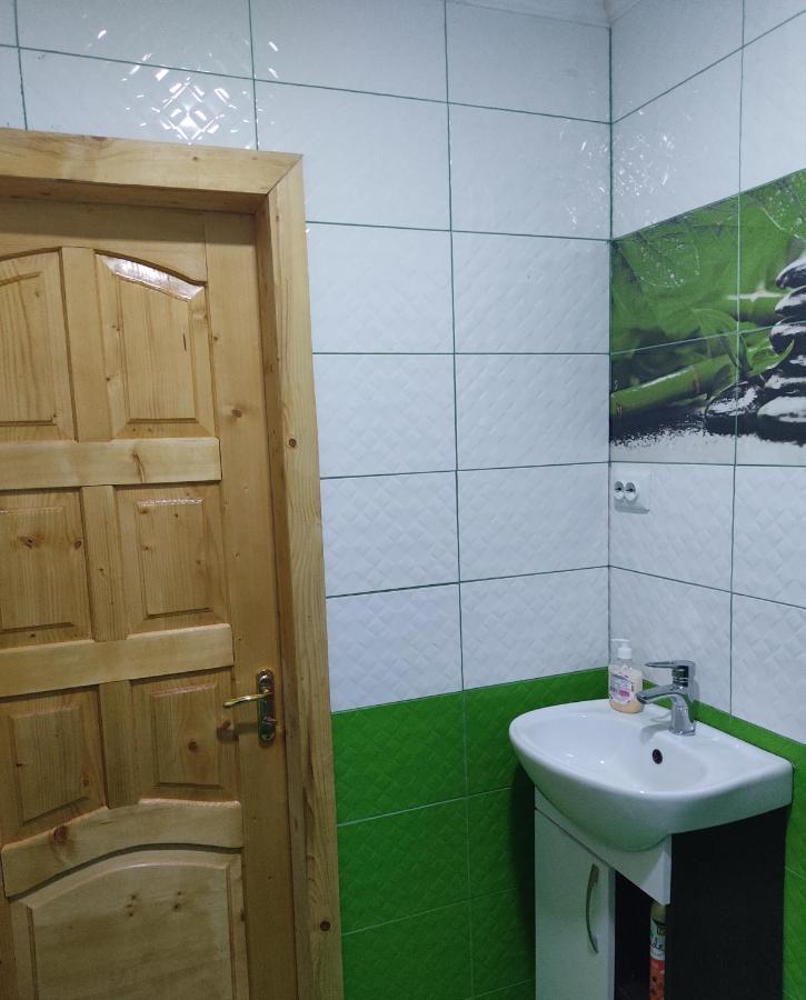 Smerekova Hata Oryavchyk Luaran gambar