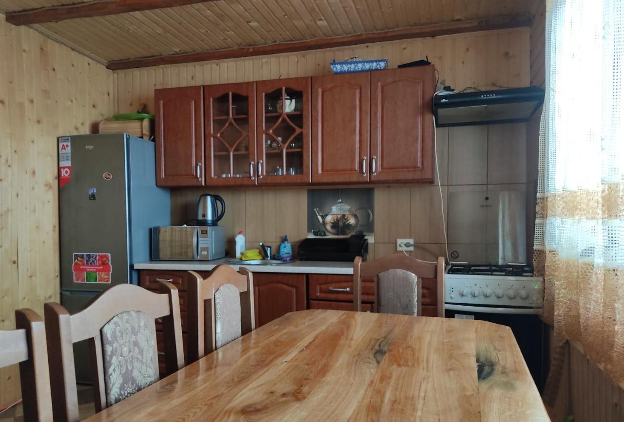 Smerekova Hata Oryavchyk Luaran gambar